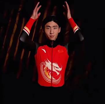 Lin Xiaojun’s Crown Gesture Steals Spotlight at Short Track World Cup