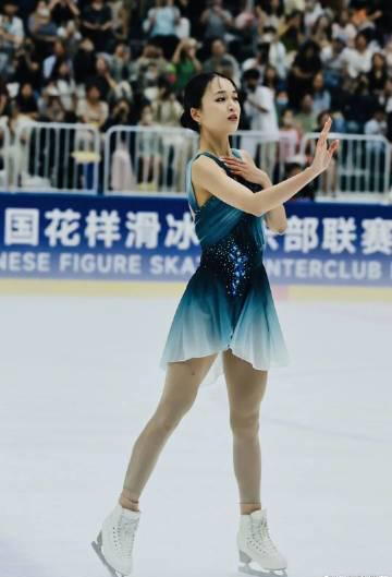 Overseas Chinese Can't Watch This? Heartbreaking Story Behind Figure Skater's Romantic Routine Revealed!