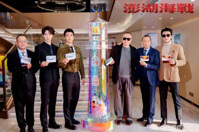 Overseas Chinese Fuming: Why Can't We Watch Blockbuster Chinese Movies Abroad?