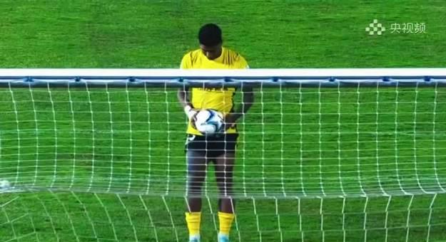 Hou Sen: The Steadfast Star of Beijing Guoan